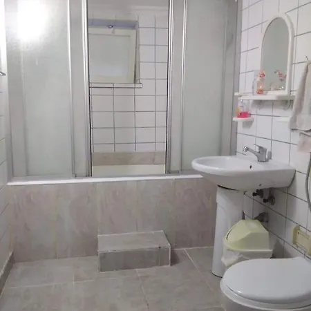بيت شباب Avrasya Pansiyon-hostel *